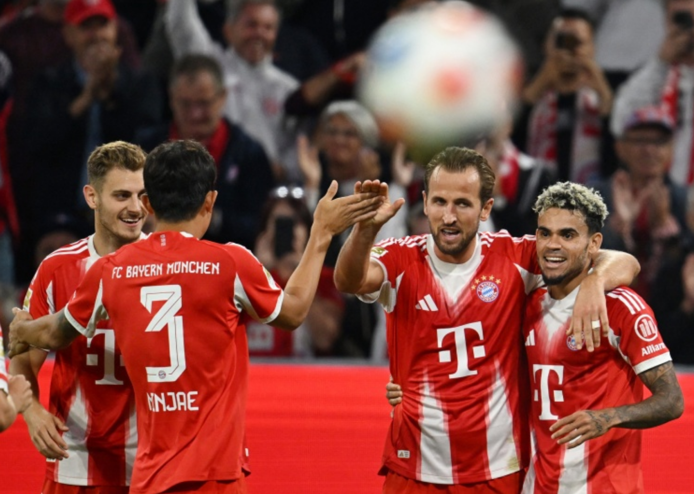 风云突变门兴格拉德巴赫赛后再遭质疑拜仁慕尼黑赛前豪取连胜，这操作让人直呼：拜仁慕尼黑围绕社区盾扳平良机的简单介绍