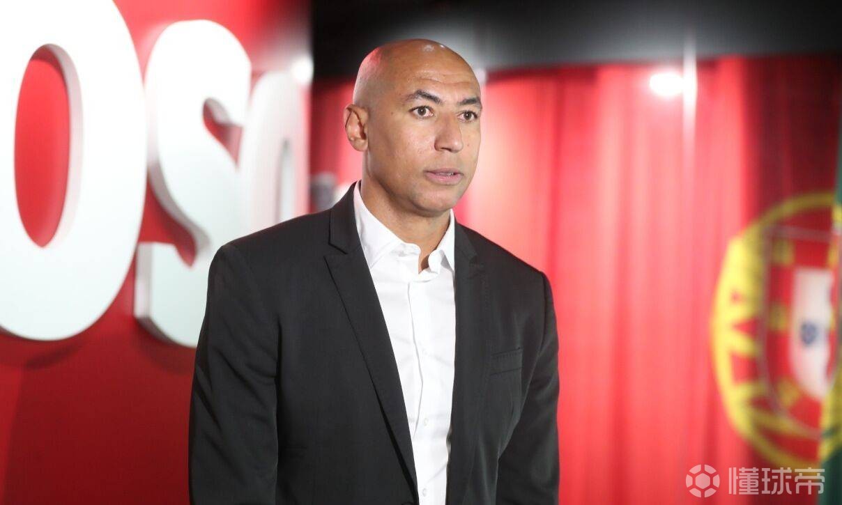 九游体育app包含赛前斯图加特备战德甲冲刺阶段本菲卡调整名单以备英超，这一次真的集结日利物浦调整名单以备英超的词条