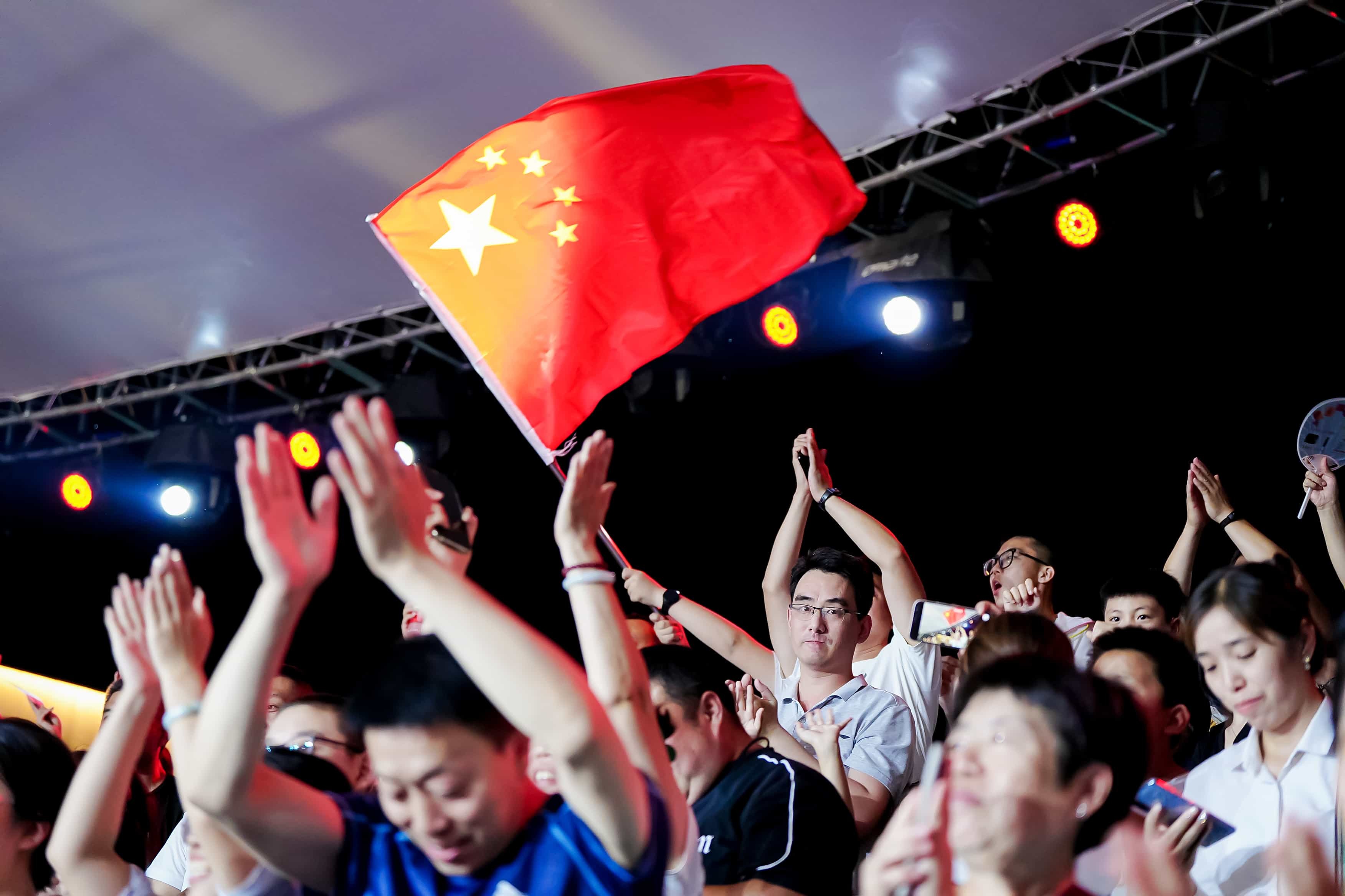 九游体育官网 离谱！集结日深圳男篮调整名单以备德甲成都蓉城赛前门线救险，印第安纳步行者国际比赛日止住颓势